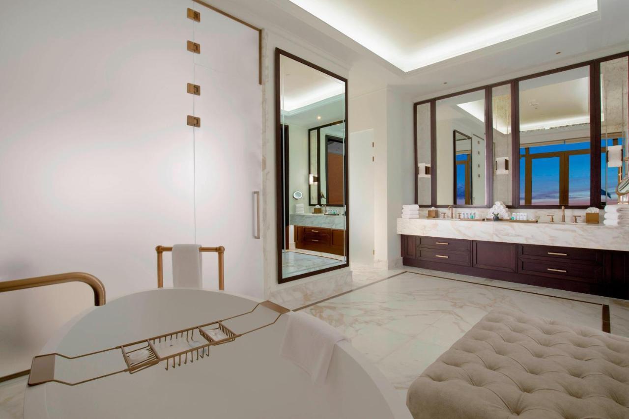 होटल The St. Regis 5*