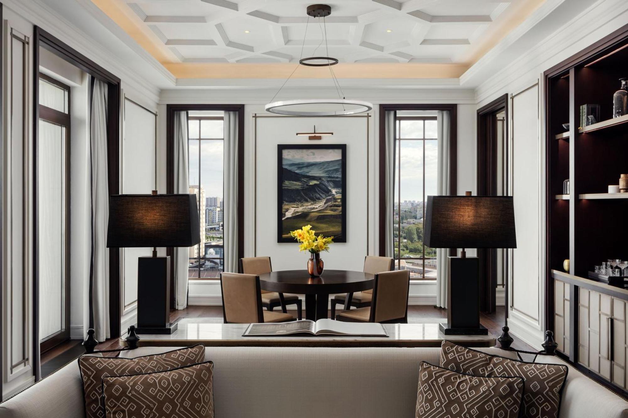 The St. Regis होटल 5*