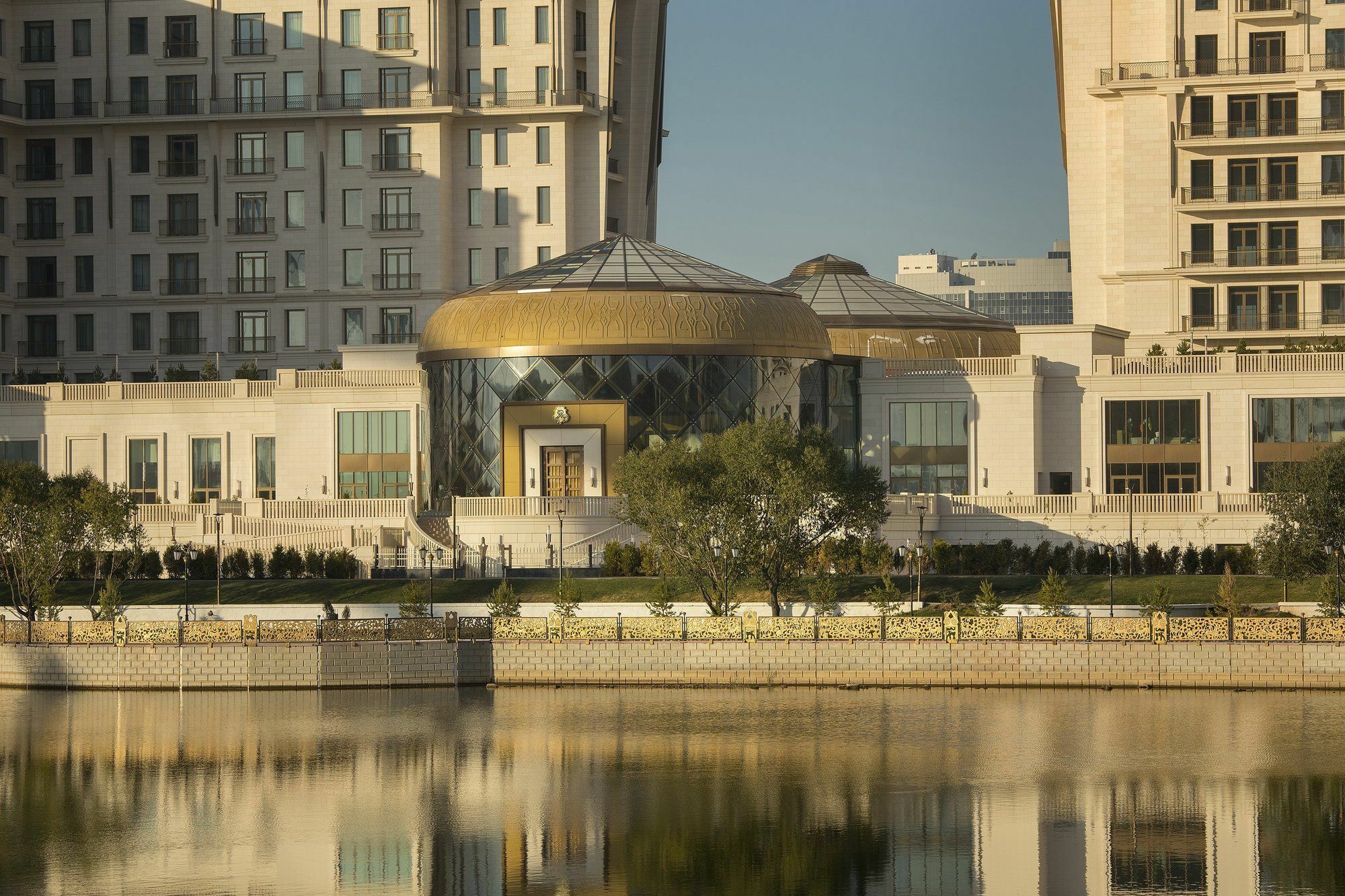होटल The St. Regis Nur-Sultan (Astana)
