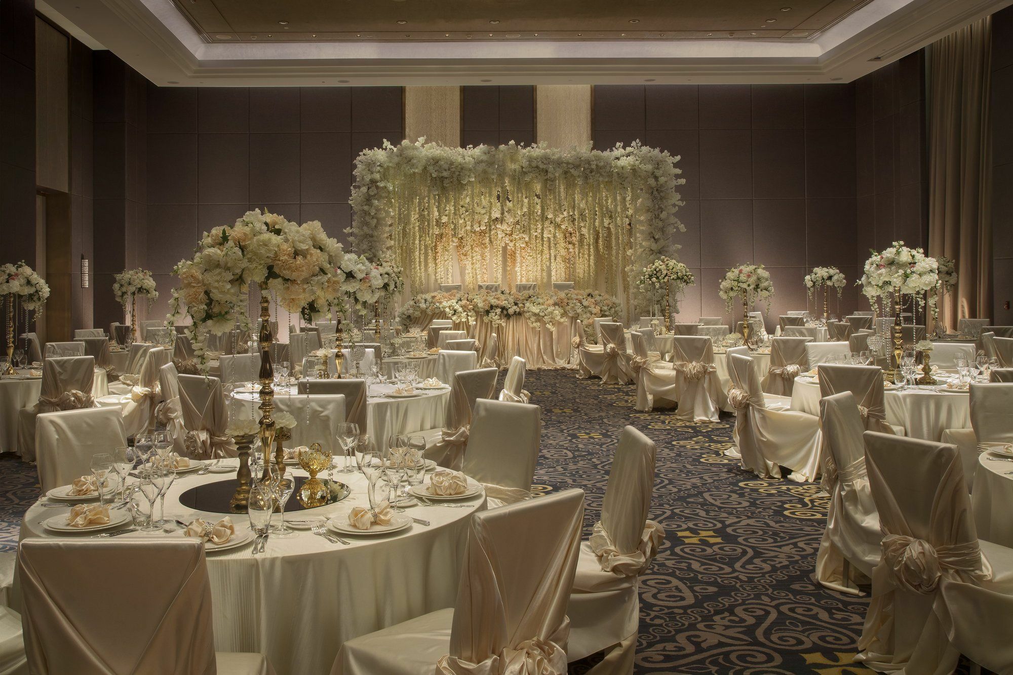 होटल The St. Regis Nur-Sultan (Astana)